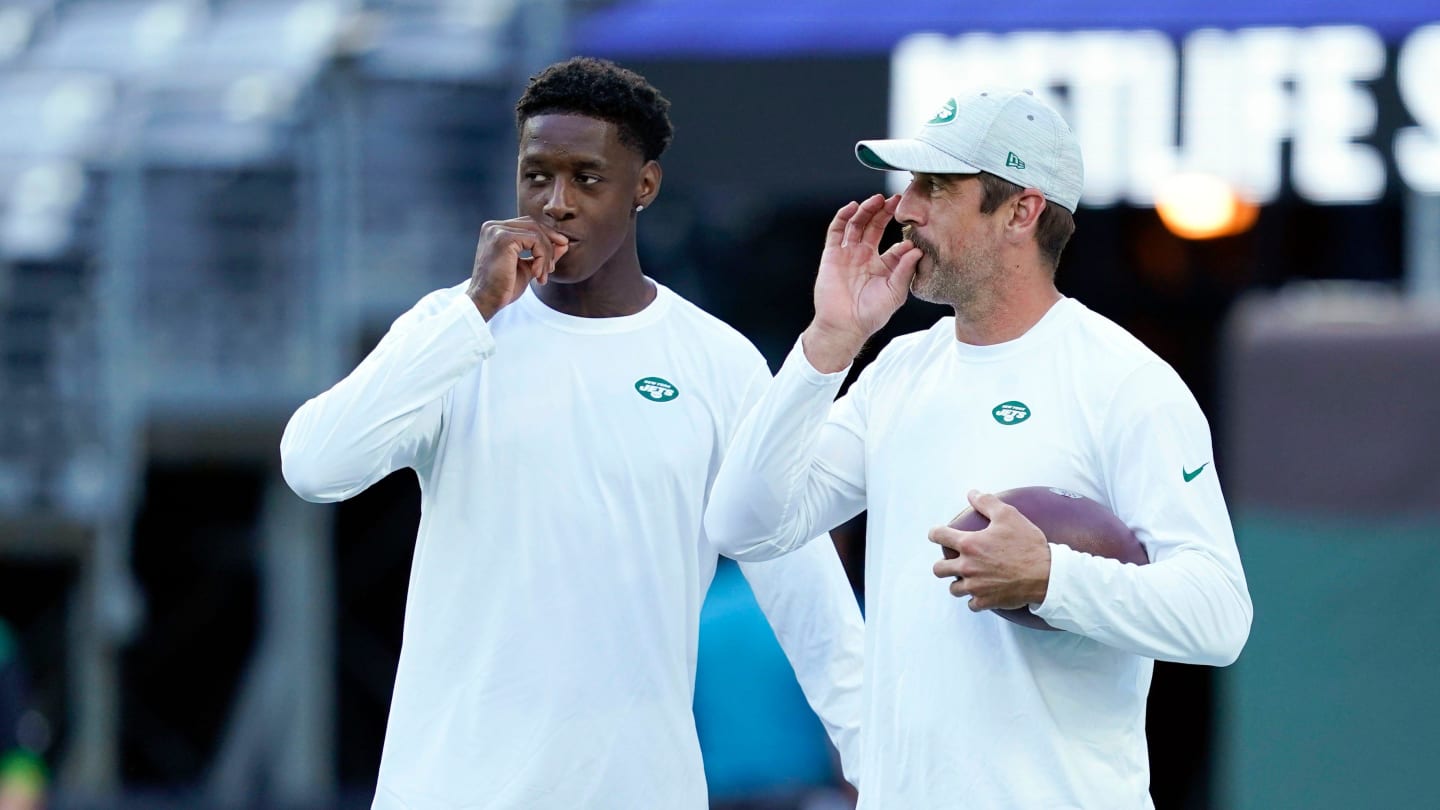 Jets’ Sauce Gardner Defends Aaron Rodgers From Criticism Over Missed Minicamp