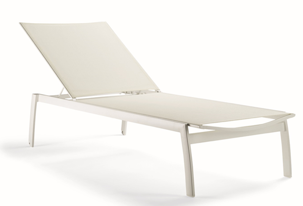 Cinmar Recalls Frontgate Chaise Lounge Chairs Due to Finger Crushing and Amputation Hazards