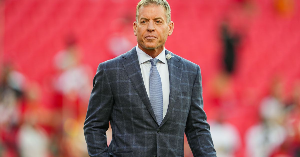 Troy Aikman criticizes Cowboys wide receivers, CeeDee Lamb, and group’s route running