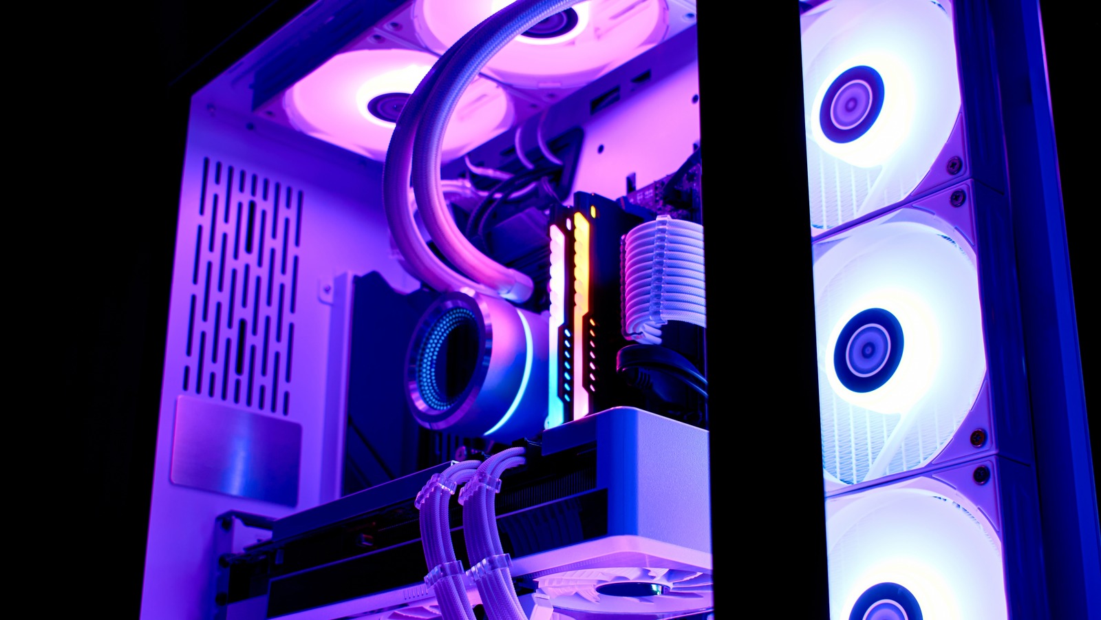 How To Choose The Right Liquid Cooling Kit For Your PC In 2024