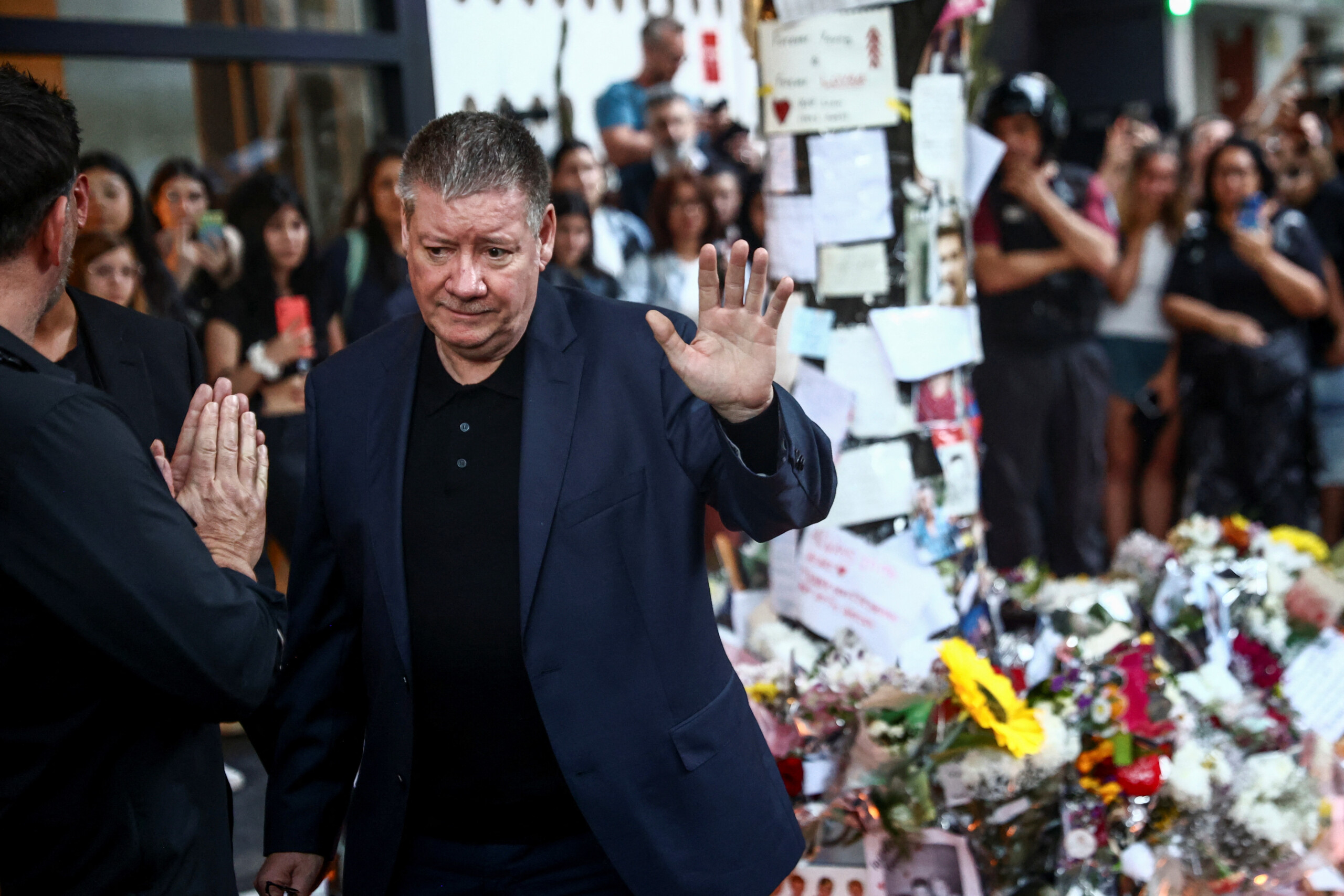 Liam Payne’s dad, Geoff, mourns late One Direction member alongside fans at Buenos Aires hotel where singer died